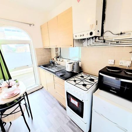 One Bedroom Apartment With A Terrace In Angel لندن المظهر الخارجي الصورة