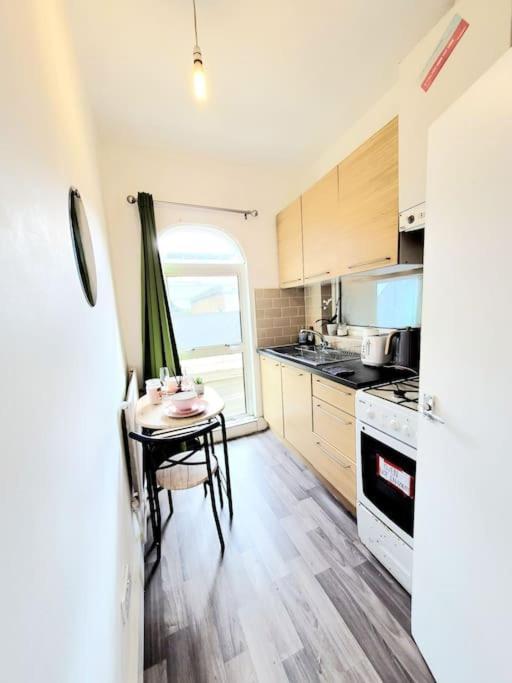 One Bedroom Apartment With A Terrace In Angel لندن المظهر الخارجي الصورة