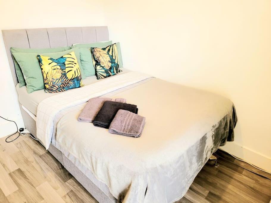 One Bedroom Apartment With A Terrace In Angel لندن المظهر الخارجي الصورة